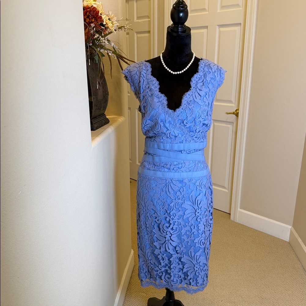 Tadashi Shoji‎ Periwinkle Lace Sheath Dress
